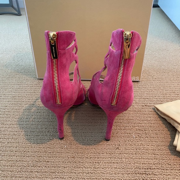 Michael Kors Casey Cutout Sandals - Picture 6 of 12